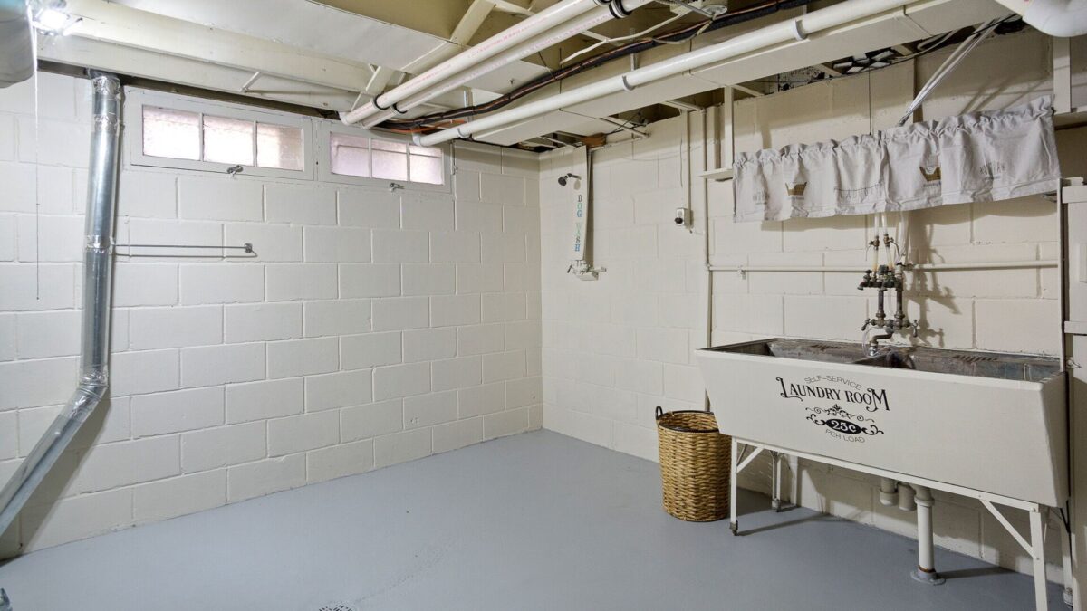 Residential at 1621 Highland Avenue, Eau Claire, WI 54701 — photo 10