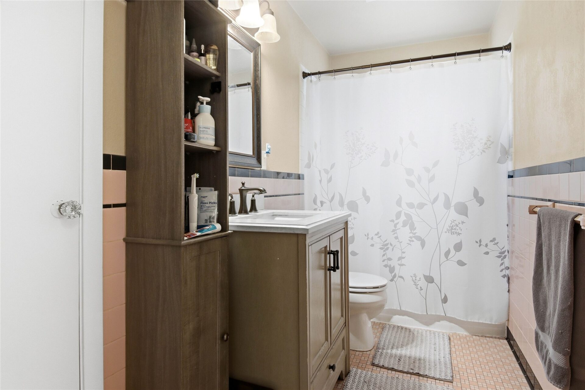 Residential at 1624 Taft Avenue, Eau Claire, WI 54701 — photo 4