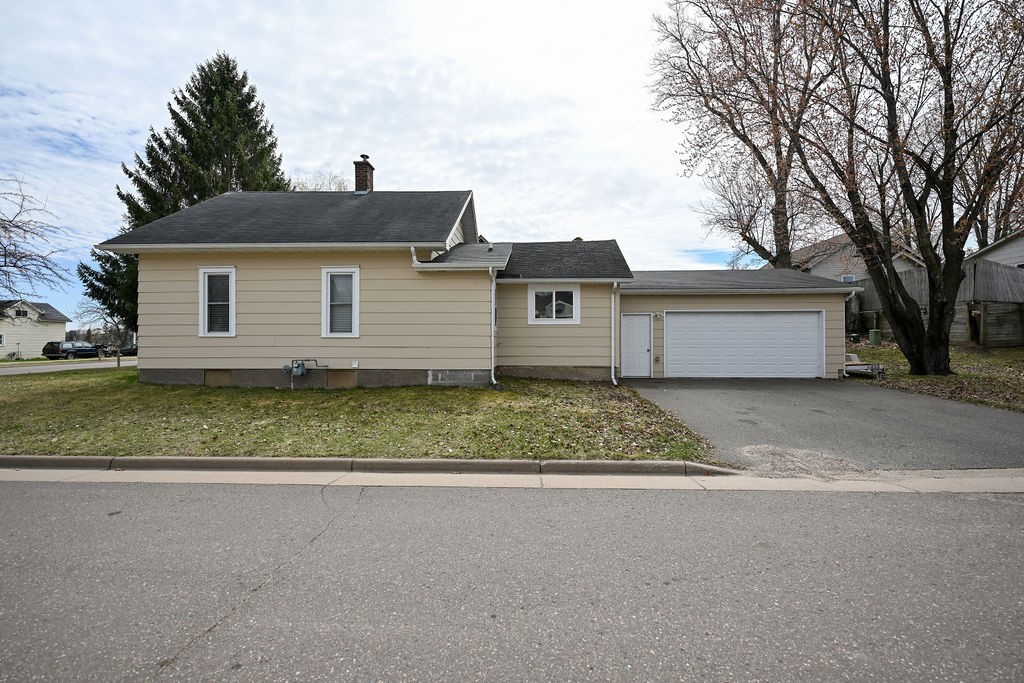 Residential at 1665 2nd Avenue, Cumberland, WI 54829 — photo 3