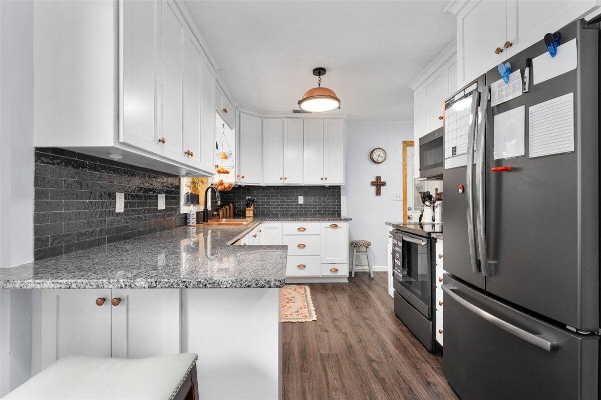 1720 South Street Eau Claire WI 54701 — photo 10