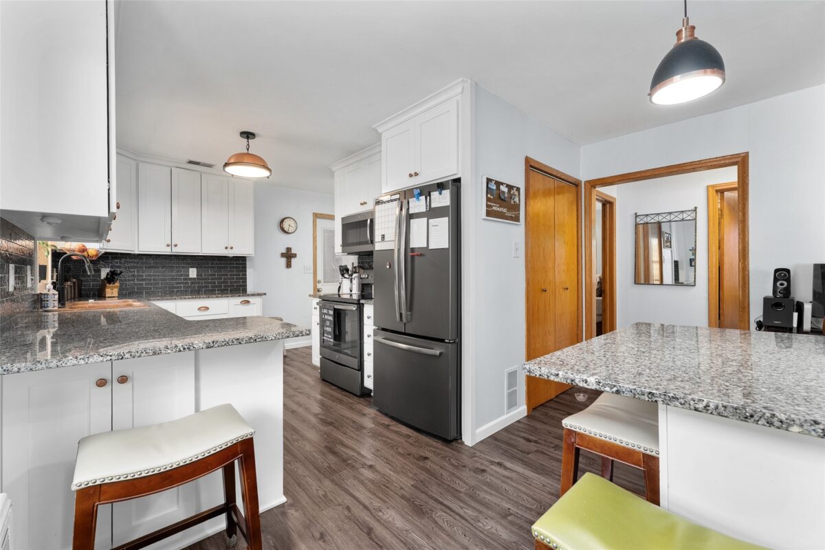 1720 South Street Eau Claire WI 54701 — photo 11