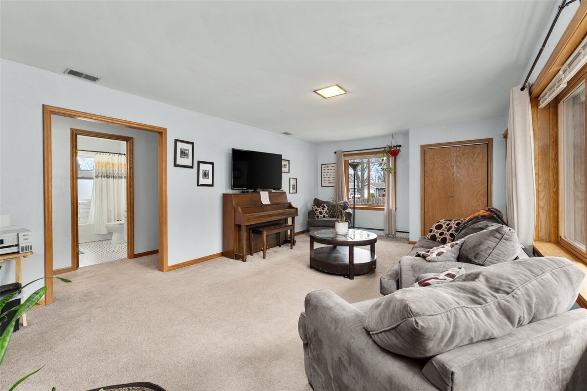 1720 South Street Eau Claire WI 54701 — photo 14