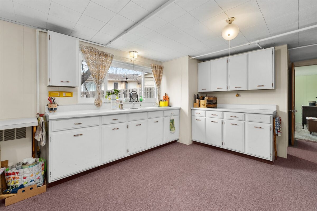 1720 South Street Eau Claire WI 54701 — photo 28