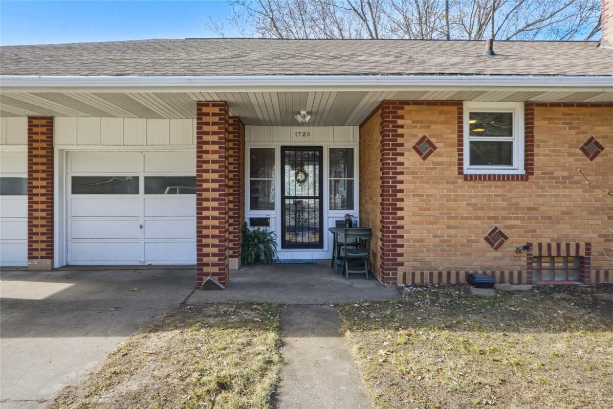 1720 South Street Eau Claire WI 54701 — photo 3