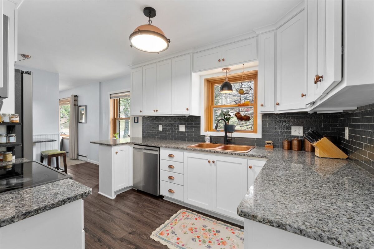 1720 South Street Eau Claire WI 54701 — photo 8