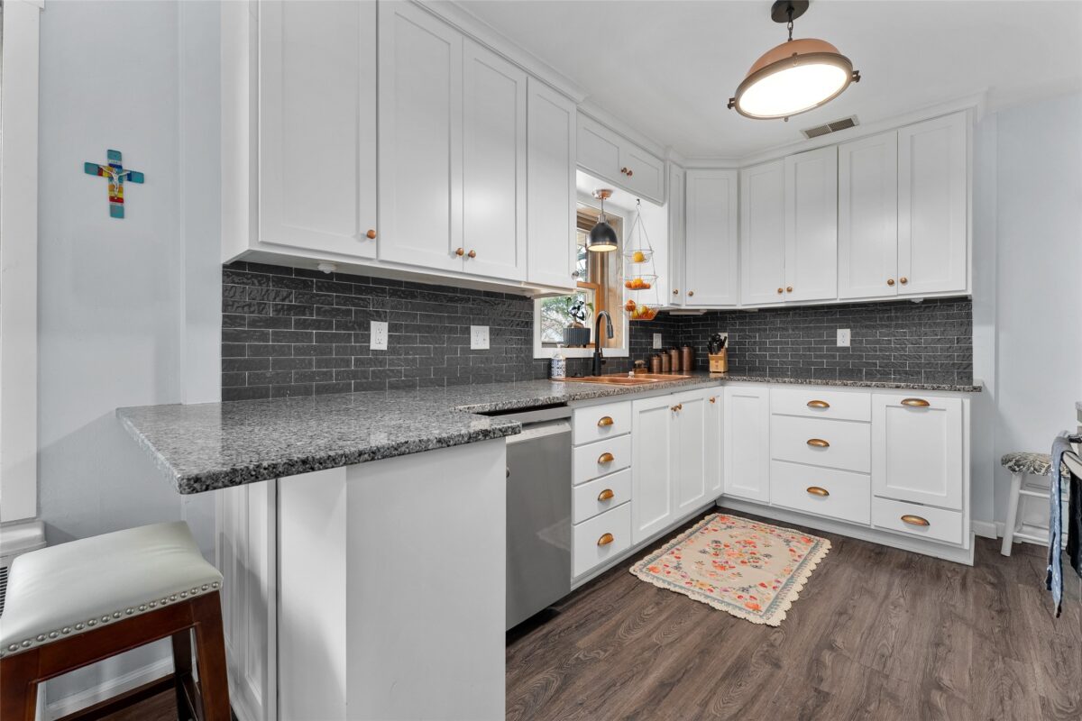 1720 South Street Eau Claire WI 54701 — photo 9
