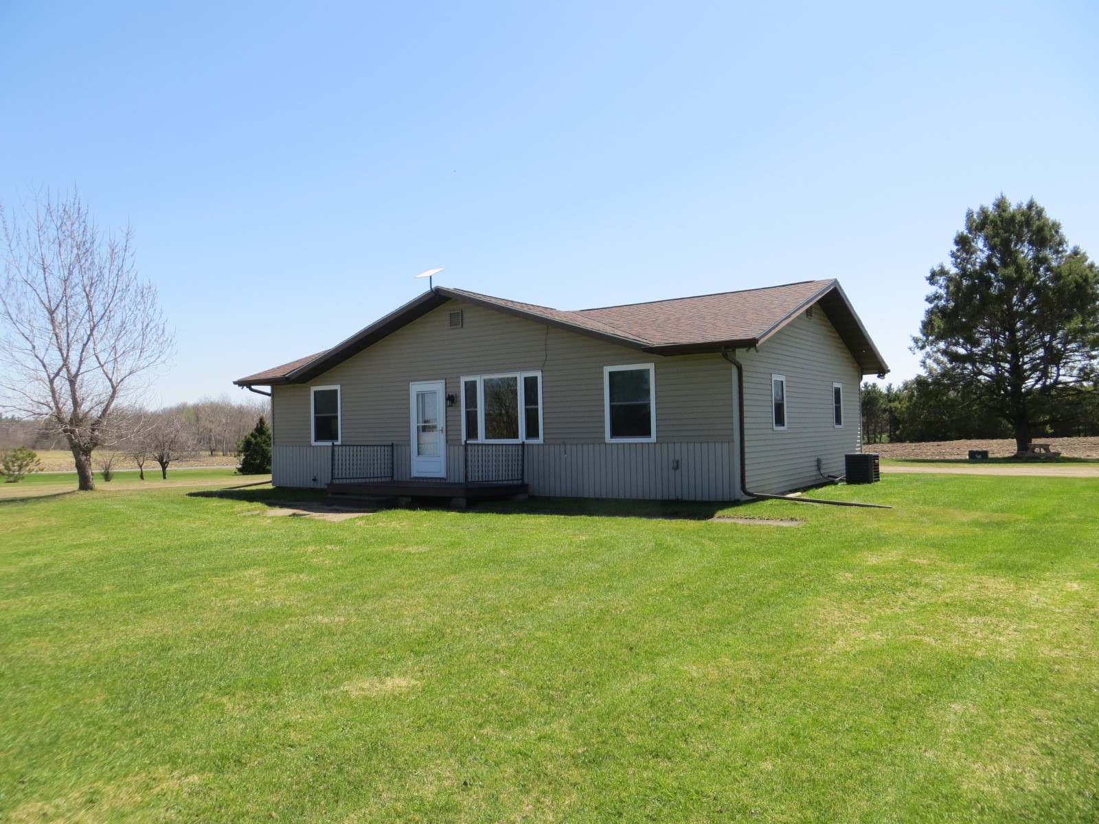 Residential at 1810 Main Street, Gilman, WI 54433 — photo 6