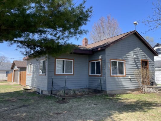 1819 9th Street Menomonie WI 54751 — photo 1