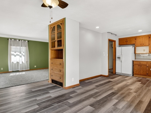 Residentialhouse for sale picture with an address of  18632 70th Avenue in Chippewa Falls and a list price of 425000