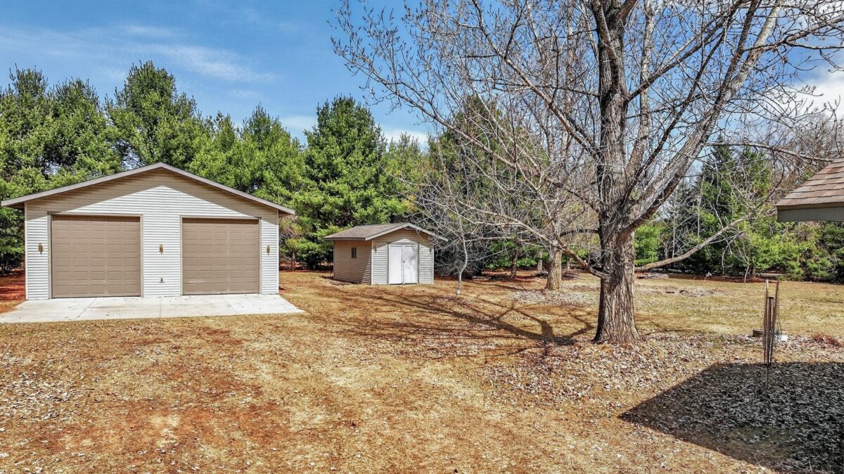 18632 70th Avenue Chippewa Falls WI 54729 — photo 3