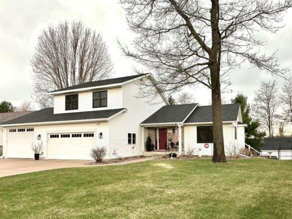 1932 Mark Lane, Eau Claire, WI