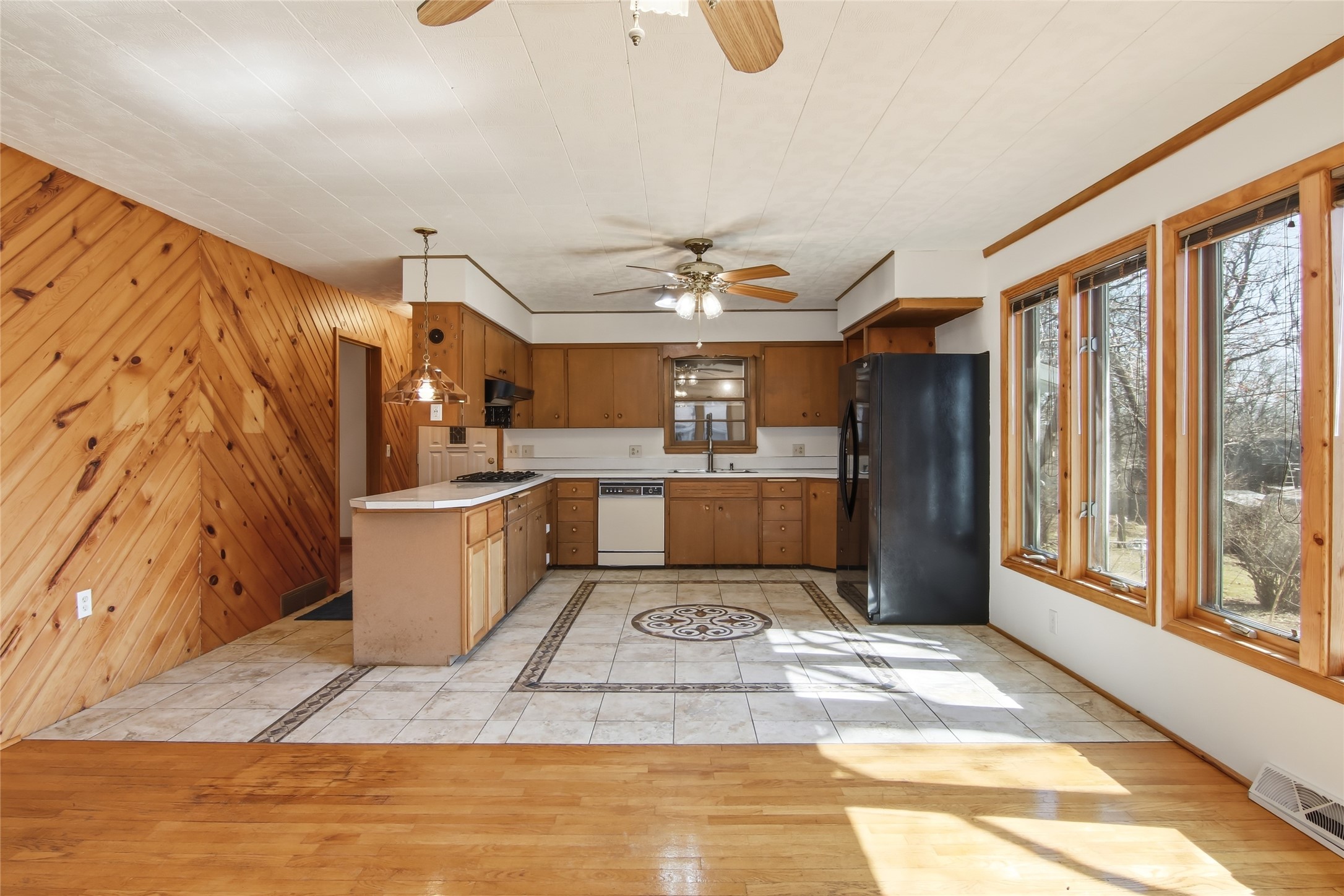 1953 Francis Street Eau Claire WI 54703