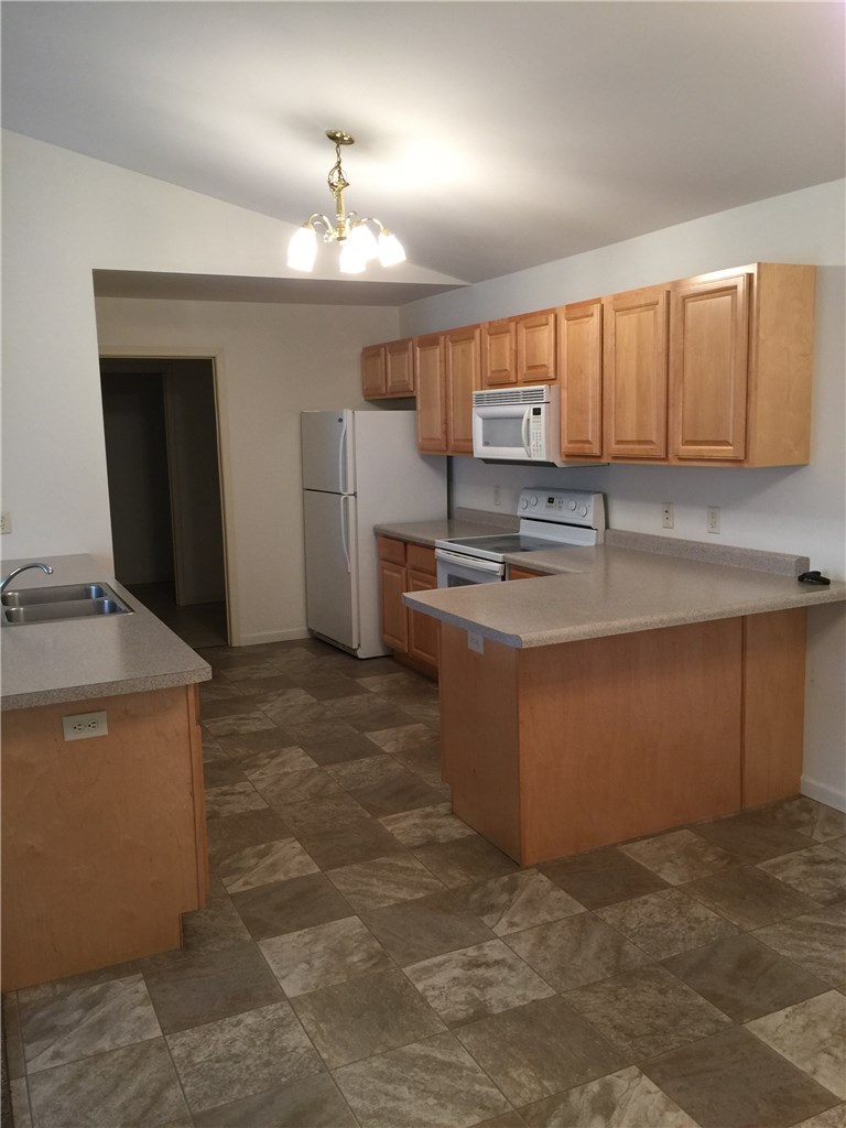 Residential at 20 E John Street, Rice Lake, WI 54868 — photo 5