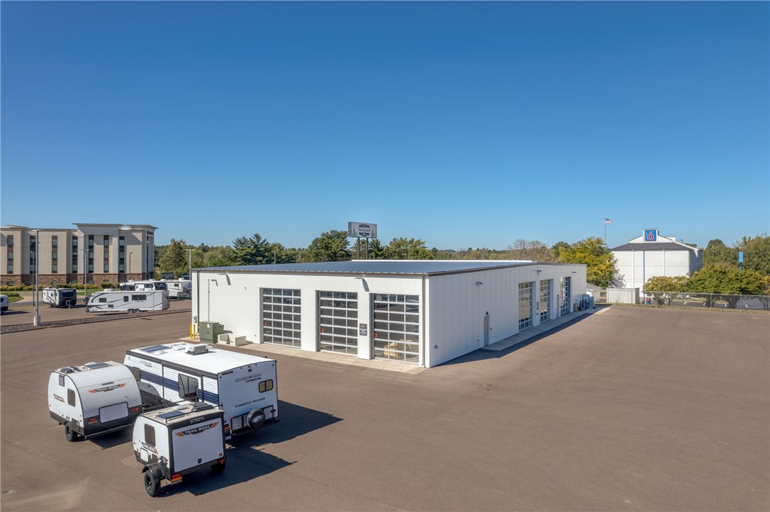 2000 Stout Street, Menomonie, WI — photo 29