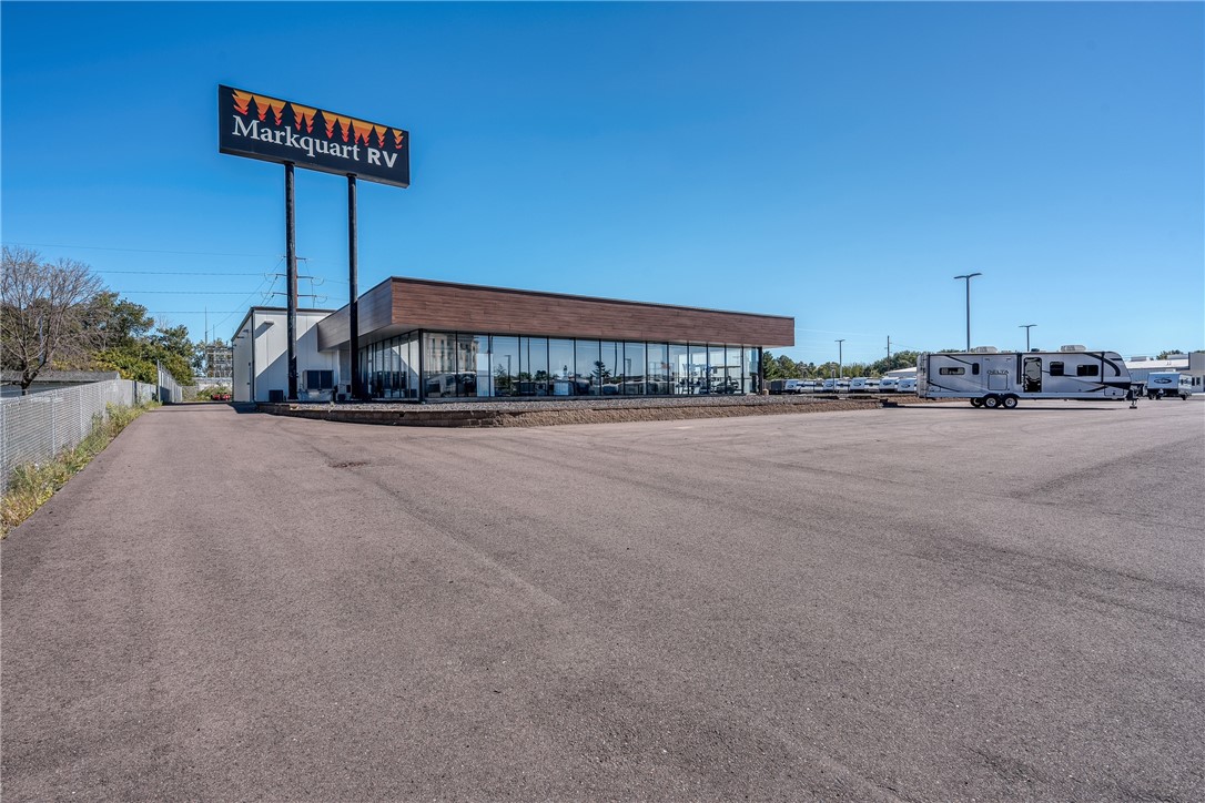 2000 Stout Street, Menomonie, WI — photo 3