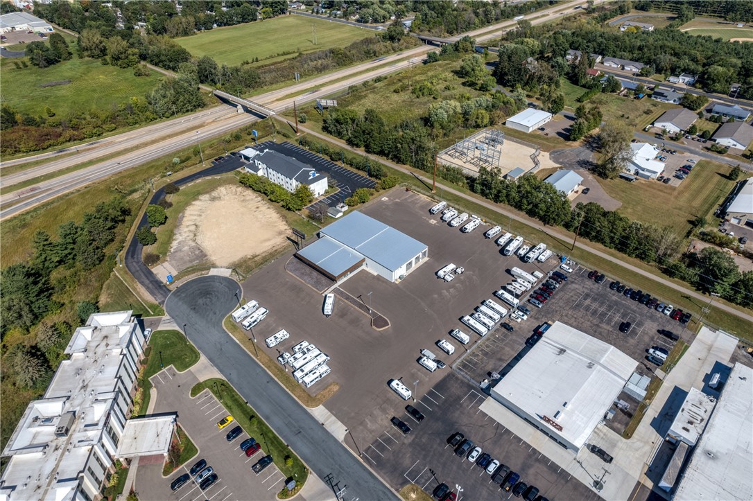 2000 Stout Street, Menomonie, WI — photo 33