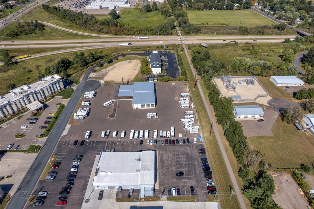 2000 Stout Street, Menomonie, WI — photo 35