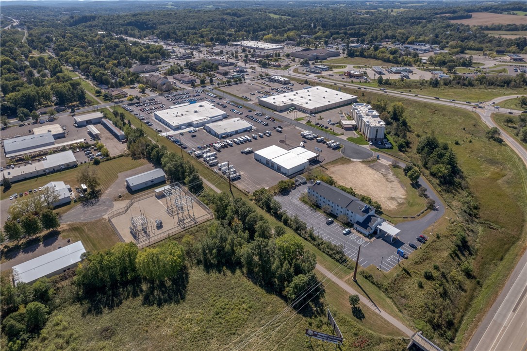 2000 Stout Street, Menomonie, WI — photo 37