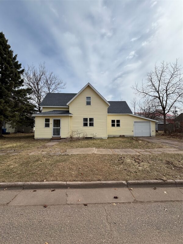 203 9th Street Cameron WI 54822 — photo 2