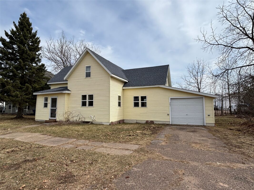 203 9th Street Cameron WI 54822 — photo 3