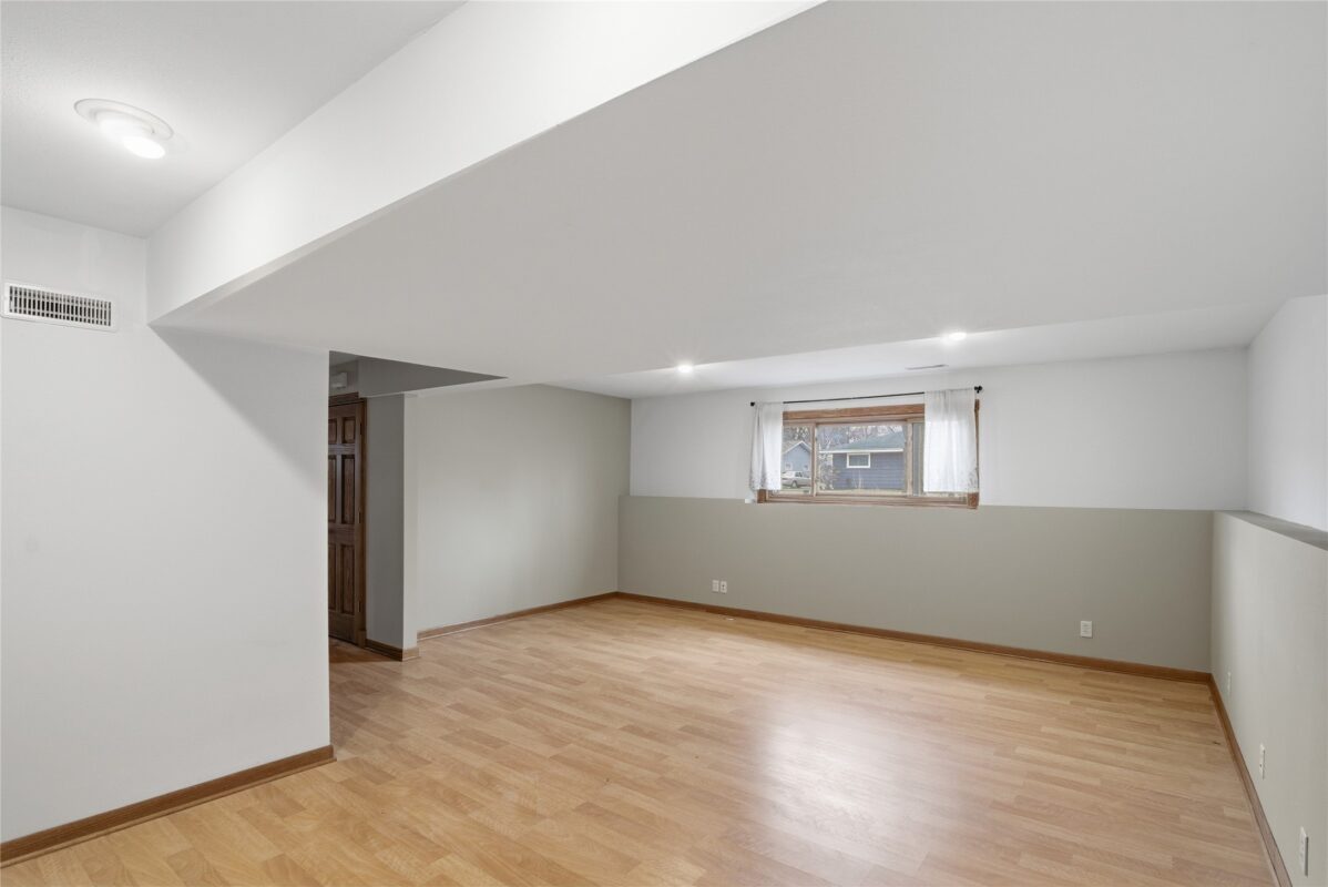 2119 Cornell Street Eau Claire WI 54703 — photo 11