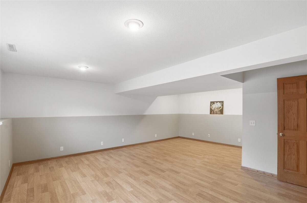 2119 Cornell Street Eau Claire WI 54703 — photo 12