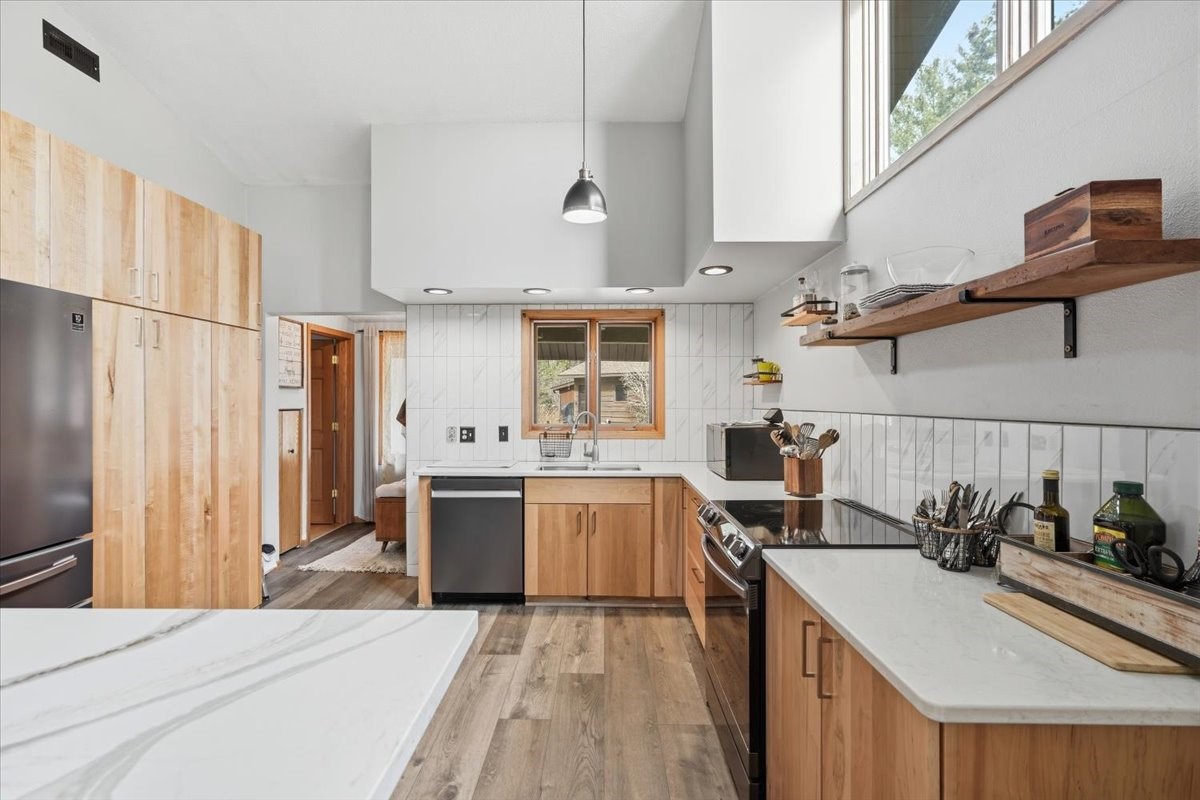 2124 12 1/4 Avenue, Cameron, WI — photo 7