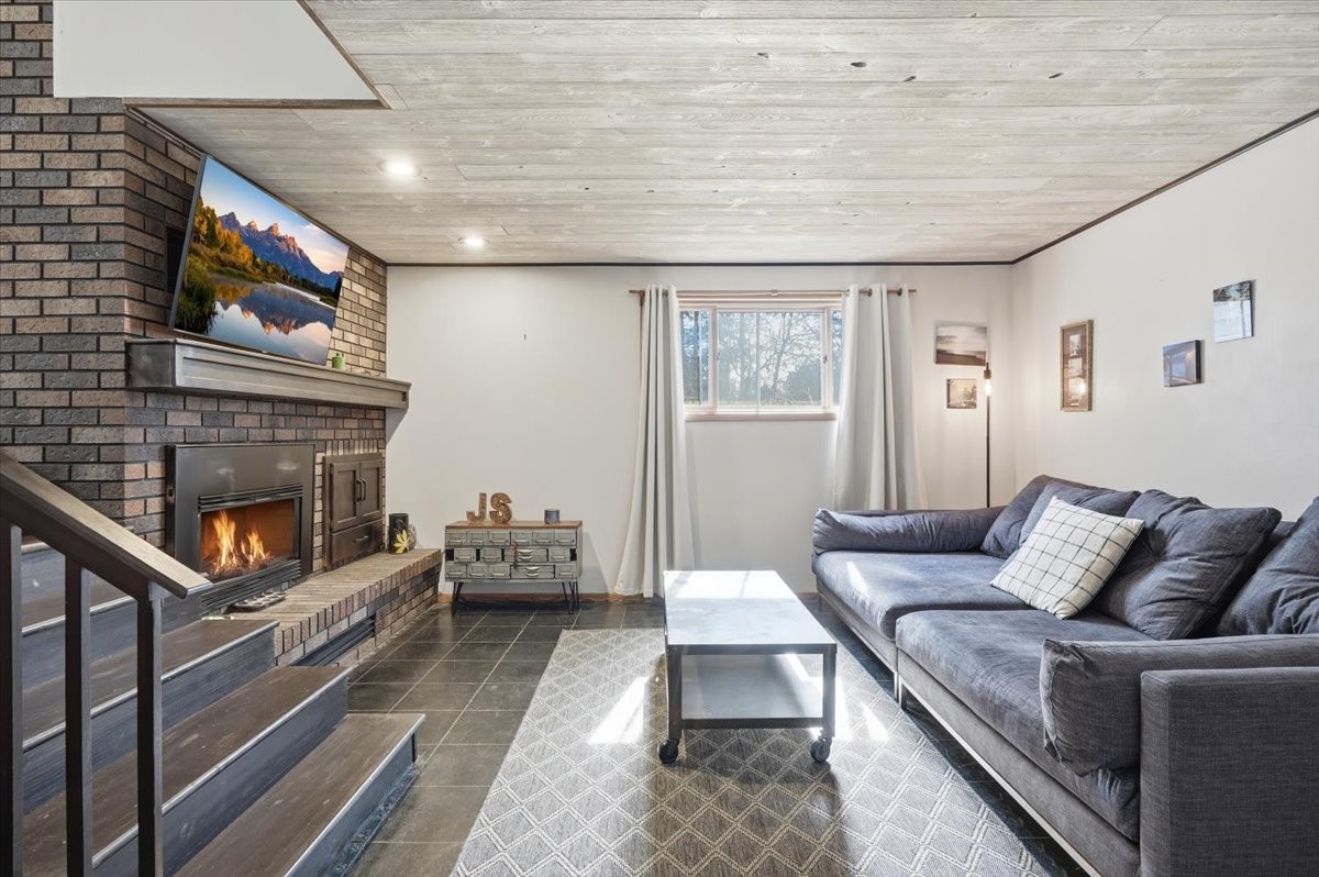 2124 12 1/4 Avenue, Cameron, WI — photo 9