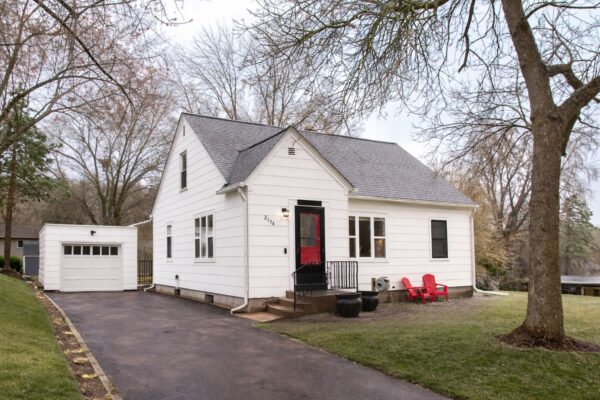 2134 14th Street Eau Claire WI 54703 — photo 1