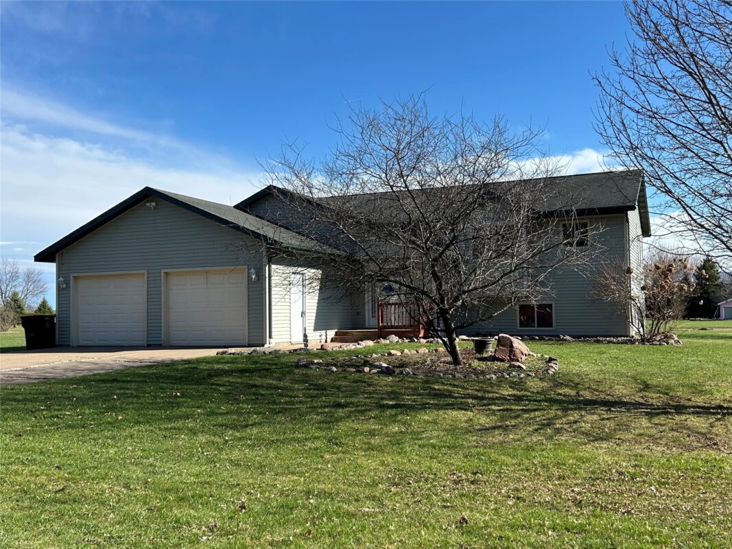 Residential at 2193 13 1/4 Avenue, Cameron, WI 54822 — photo 2