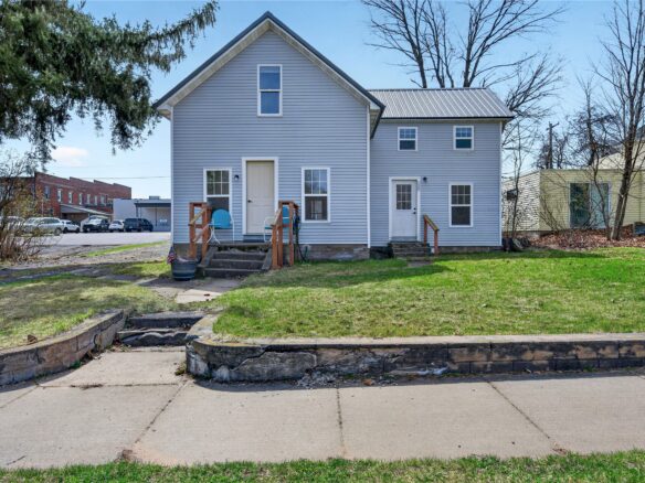 ResidentialIncomehouse for sale picture with an address of  22 6th Avenue in Shell Lake and a list price of 245000