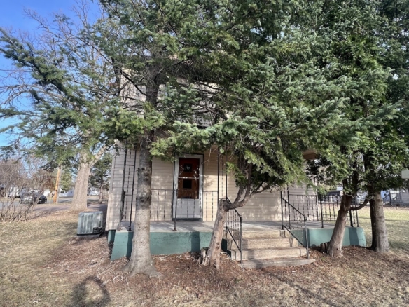 Residentialhouse for sale picture with an address of  2202 Broadway Street in Menomonie and a list price of 279900