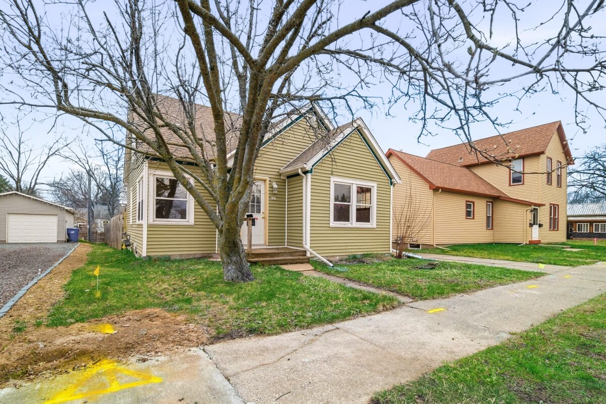 Residential at 227 Phipps Avenue, Rice Lake, WI 54868 — photo 3