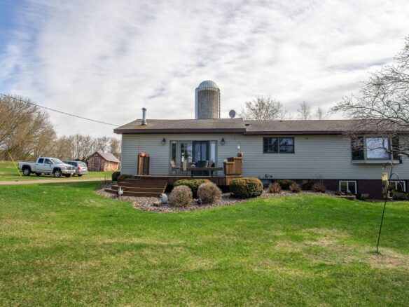 23 17 3/4 18th Street, New Auburn, WI