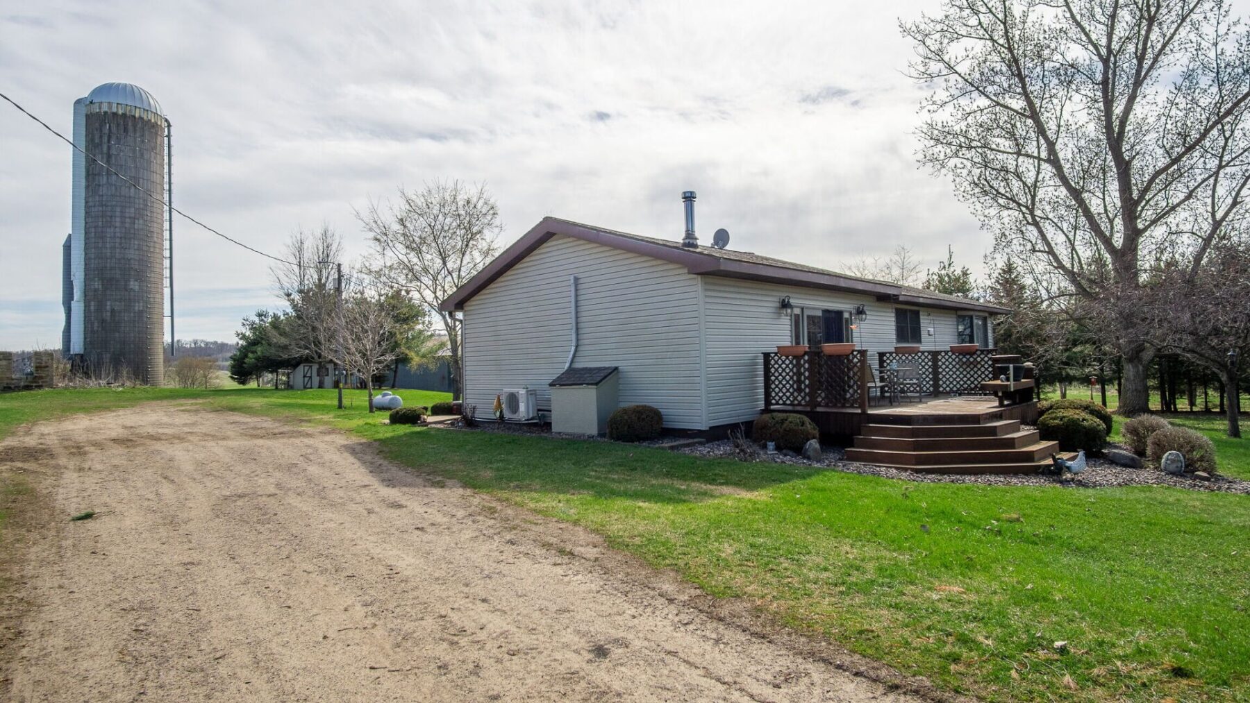 23 17 3/4 18th Street, New Auburn, WI — photo 5