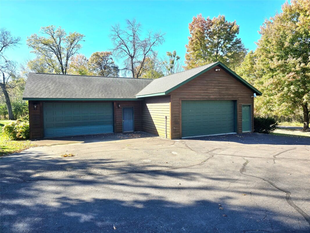 2315 5 1/4 Avenue Chetek WI 54728 — photo 2