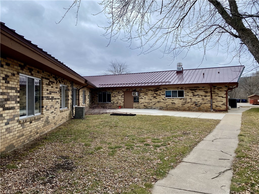 232 E Springer Avenue, Elmwood, WI — photo 6