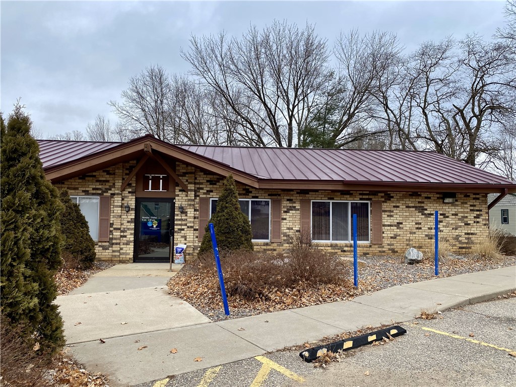 232 E Springer Avenue, Elmwood, WI — photo 7