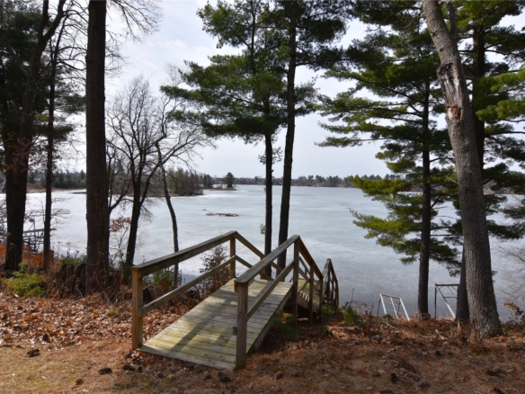 Residentialhouse for sale picture with an address of  2333 11 1/8 Avenue in Cameron and a list price of 517500