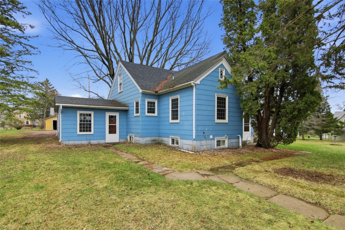 Residential at 237 Garfield Street, Stanley, WI 54768 — photo 6