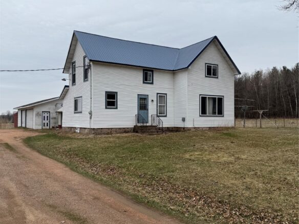 Farmhouse for sale picture with an address of  24317 45th Avenue  in Cadott and a list price of 374900