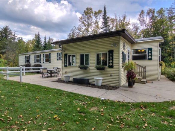 Residentialhouse for sale picture with an address of  24514 State Highway 178  in Cornell and a list price of 374900