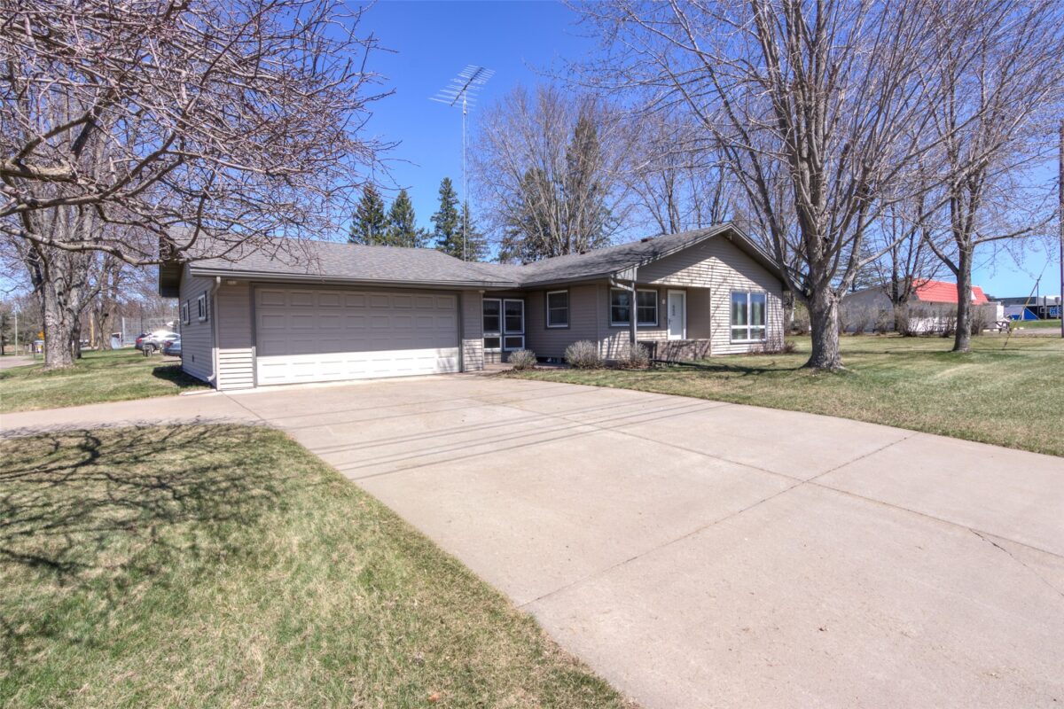 248 Mills Street Cadott WI 54727 — photo 38