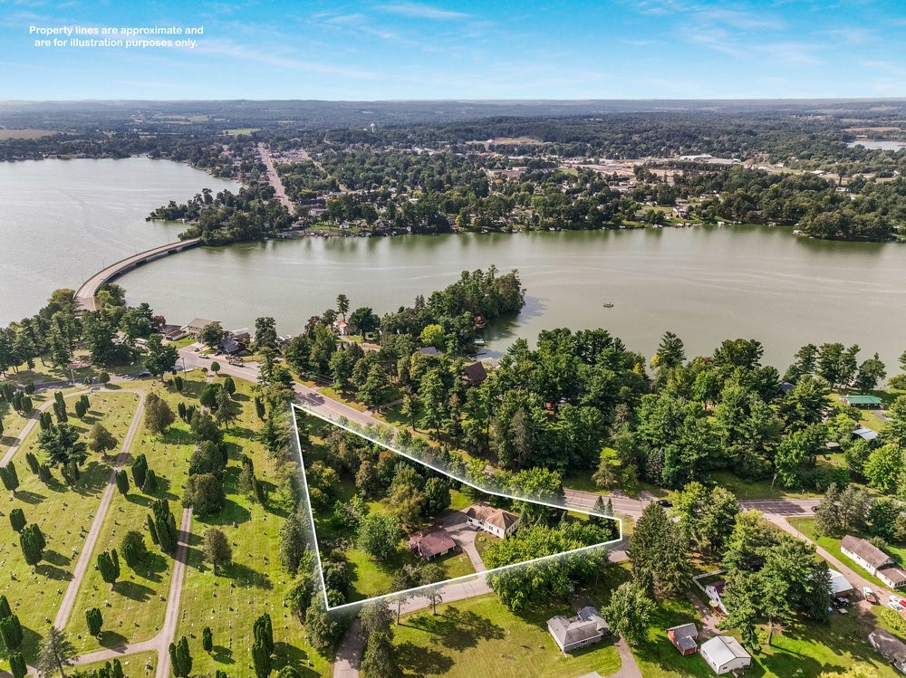 Residential at 252 Sumner Avenue, Chetek, WI 54728 — photo 4