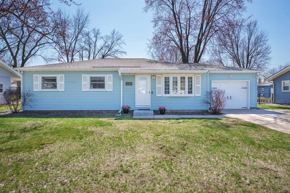 Residential at 2527 Lynn Avenue, Altoona, WI 54720 — photo 10