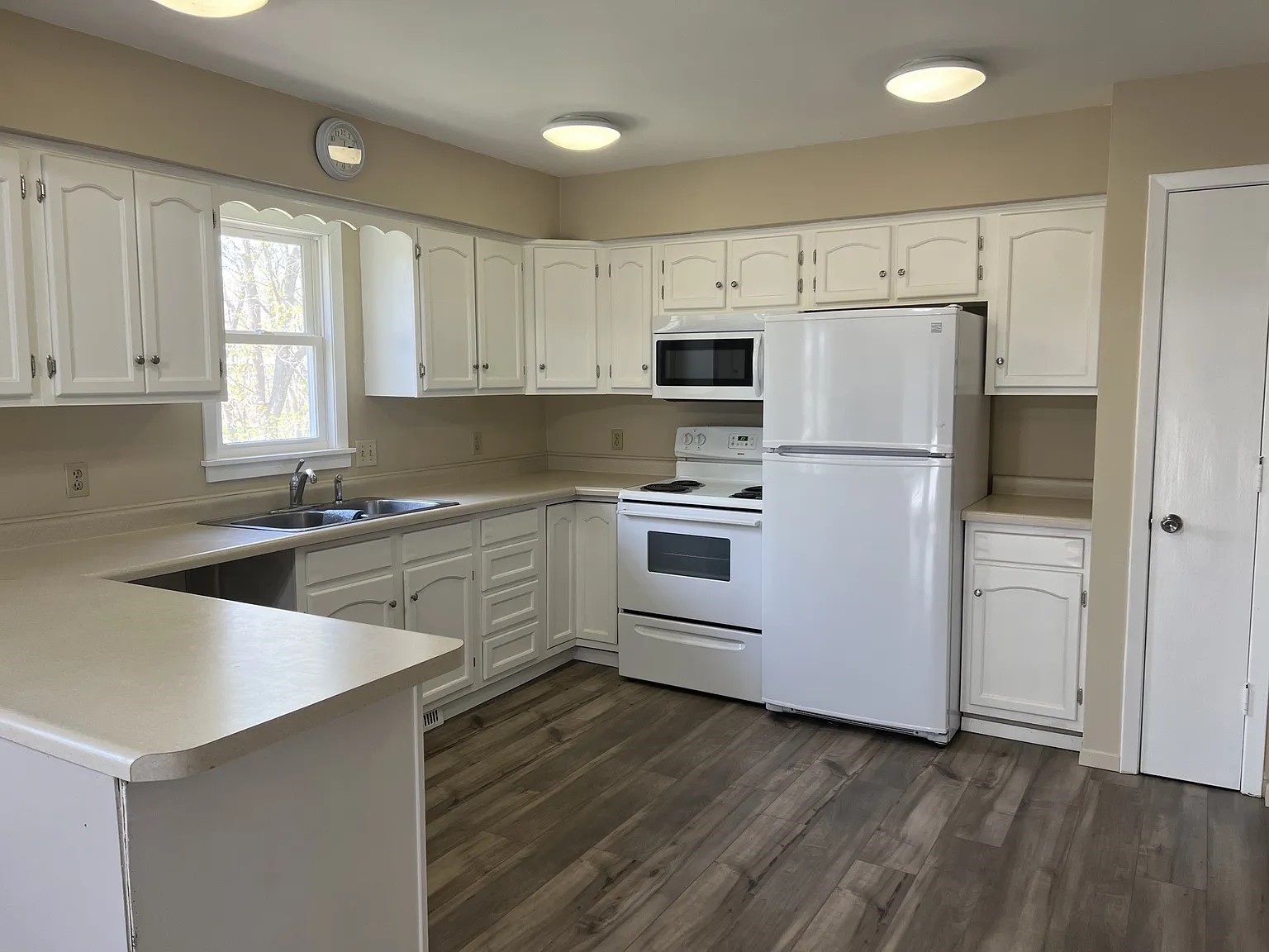 253 Tower Heights Court 1&2, Prescott, WI — photo 3