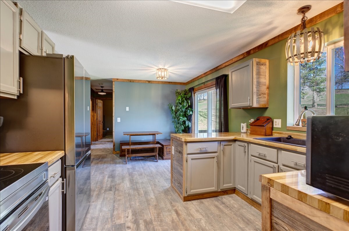 Residential at 2702 Ricky Lane, Menomonie, WI 54751 — photo 5