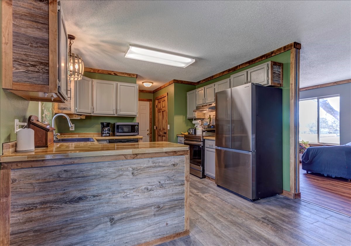 Residential at 2702 Ricky Lane, Menomonie, WI 54751 — photo 6