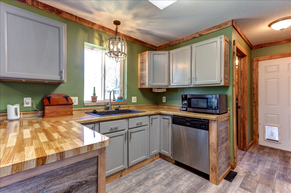 Residential at 2702 Ricky Lane, Menomonie, WI 54751 — photo 7