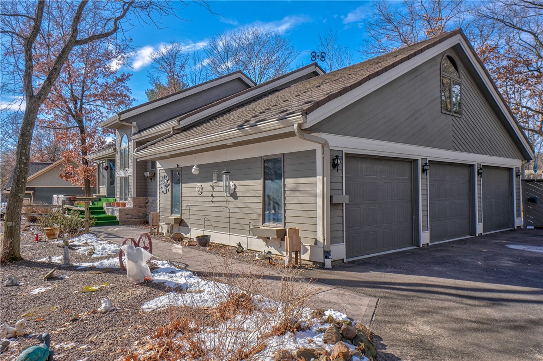 Residential at 2715 Cherry Blossom Lane, Menomonie, WI 54751 — photo 4